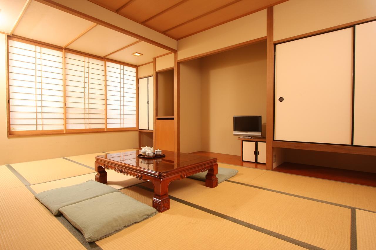 Sarusawaike Yoshidaya Nara Room photo